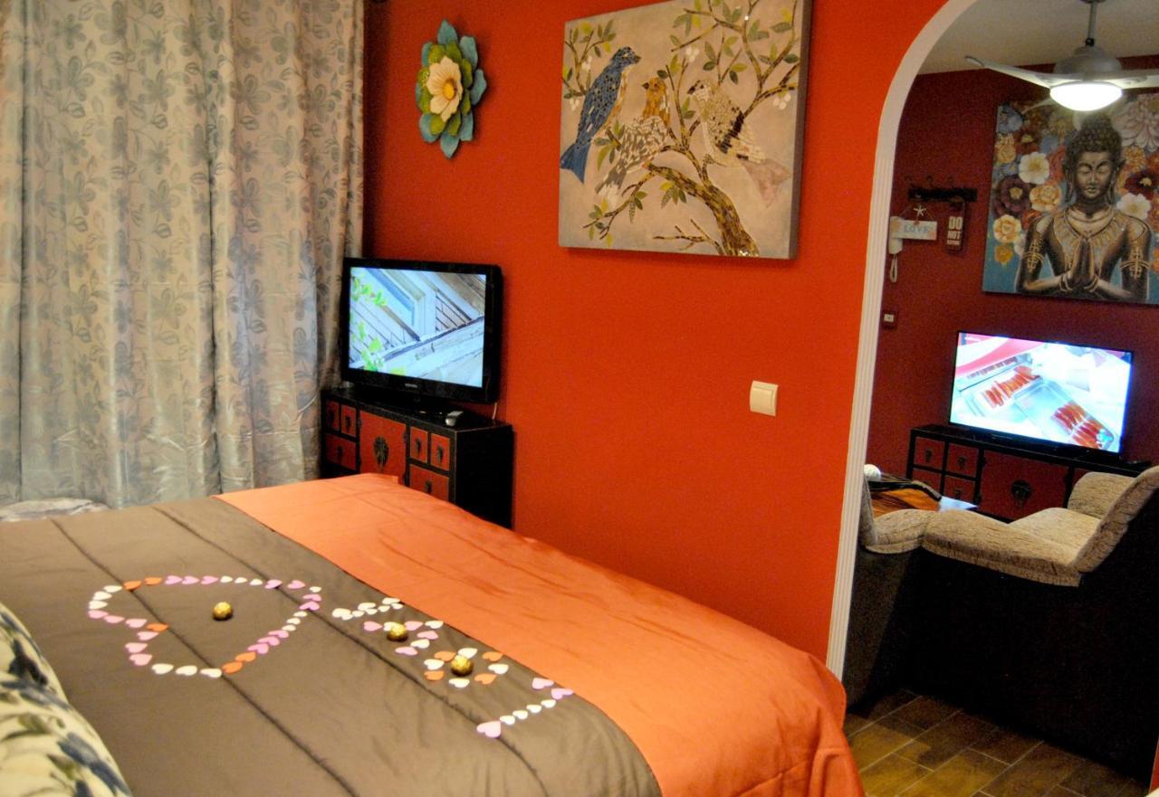 Apartamentos Deluxe Con Jacuzzi O Chimenea Love For Two Collado Mediano Bagian luar foto